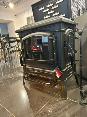 Isetta con cerchi Evo (без патрубка)